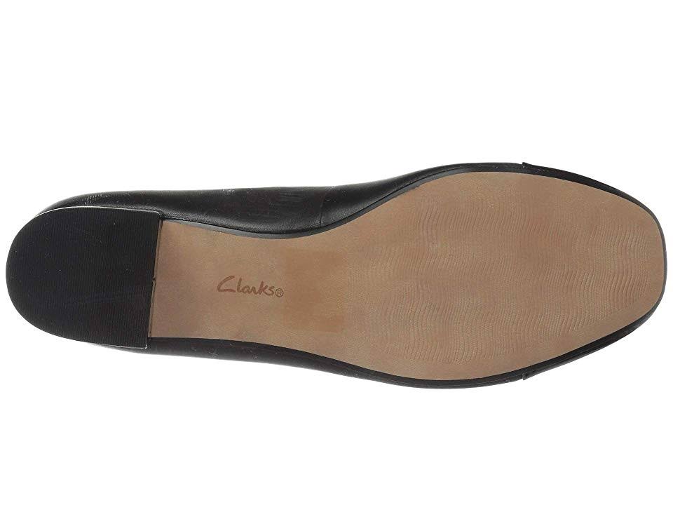 Clarks chartli diva leather pump hot sale